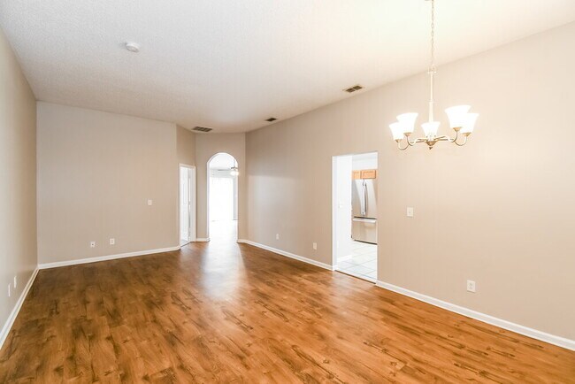 Foto del edificio - 2600 Creek Ridge Dr