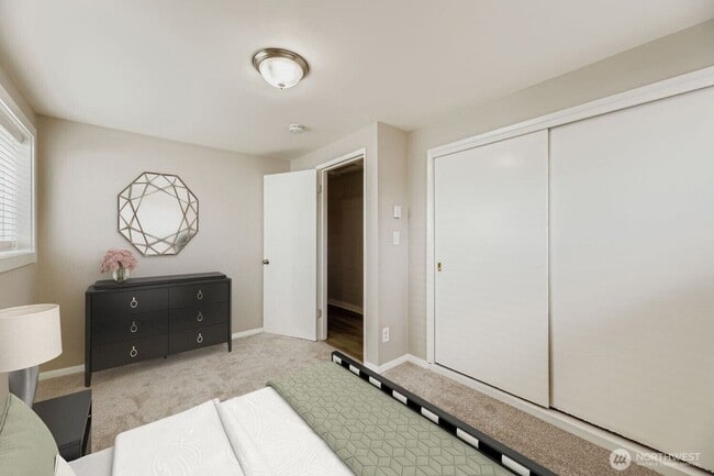 Foto del edificio - SHORT TERM ONLY Private Oasis Near Green L...