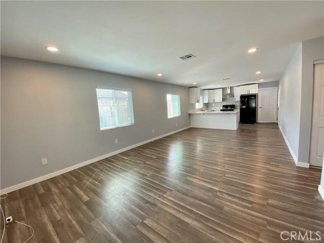 Building Photo - 248 W Grand Ave