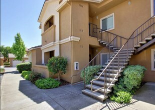 Building Photo - 501 Gibson Dr
