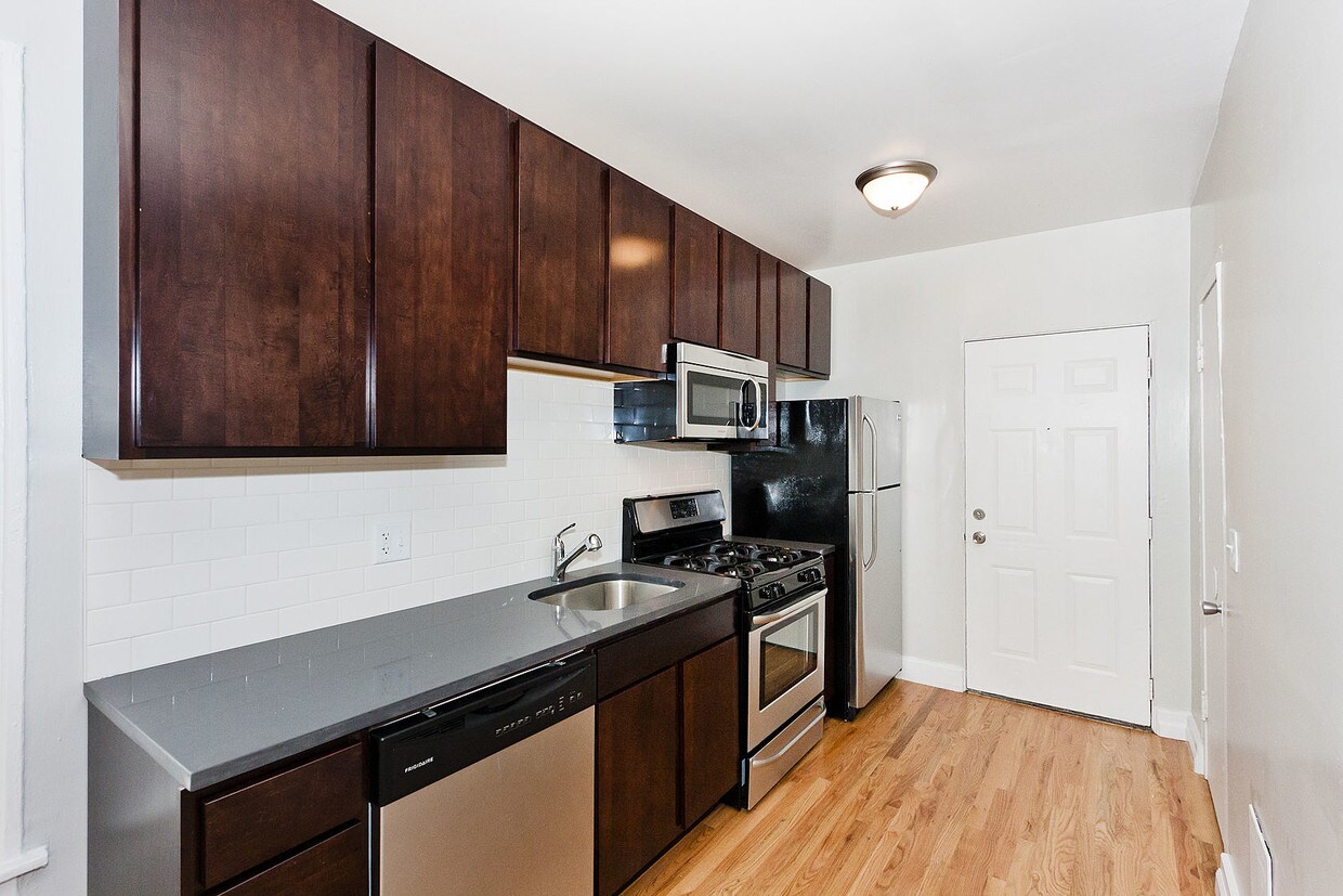 1946 N Spaulding Ave, Chicago, IL 60647 Apartments in Chicago, IL