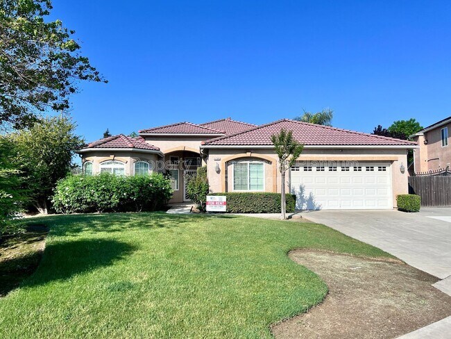 Foto del edificio - 5705 E Erin Ave