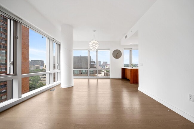 Foto del edificio - 75 Park Ln S