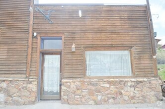 Building Photo - 21 N Main St