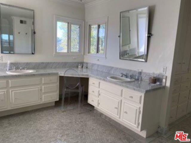 Foto del edificio - 2695 Basil Ln
