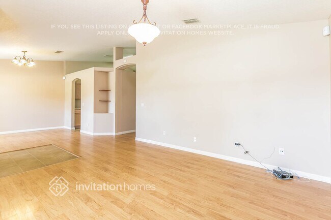 Foto del edificio - 949 SW California Blvd
