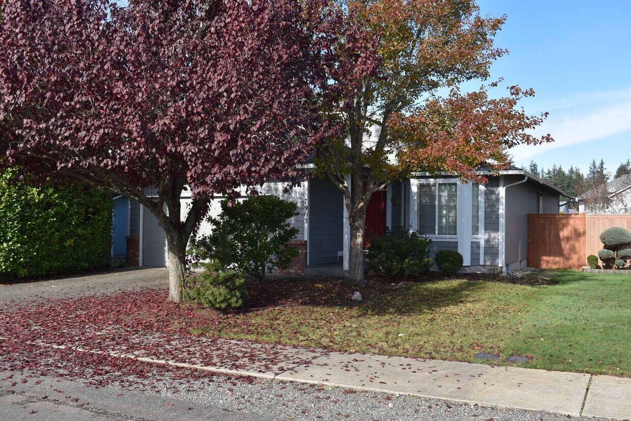 Primary Photo - Updated 3 Bed 2 Bath Rambler on Quiet Cul ...