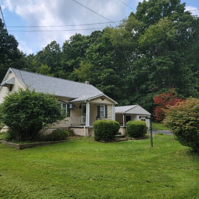 Primary Photo - 622 Village Rd