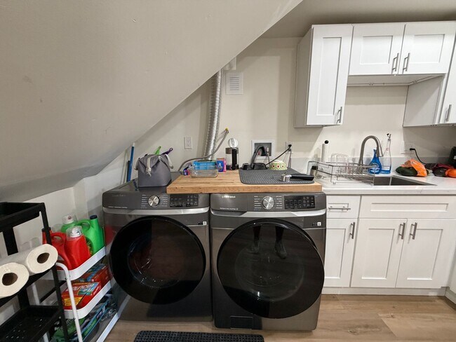 Foto del edificio - 5418-5420 Baja Drive