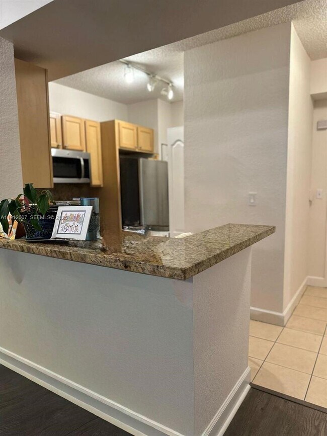 Foto del edificio - 6001 SW 70th St