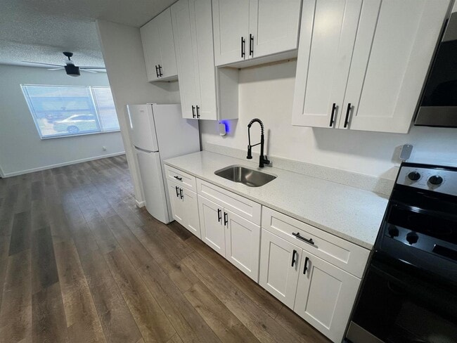 Foto del edificio - 603 Clear Lake Ave