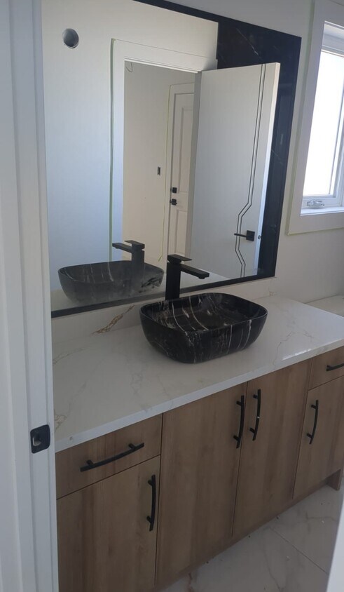 Photo du bâtiment - 2507 63 Av NE