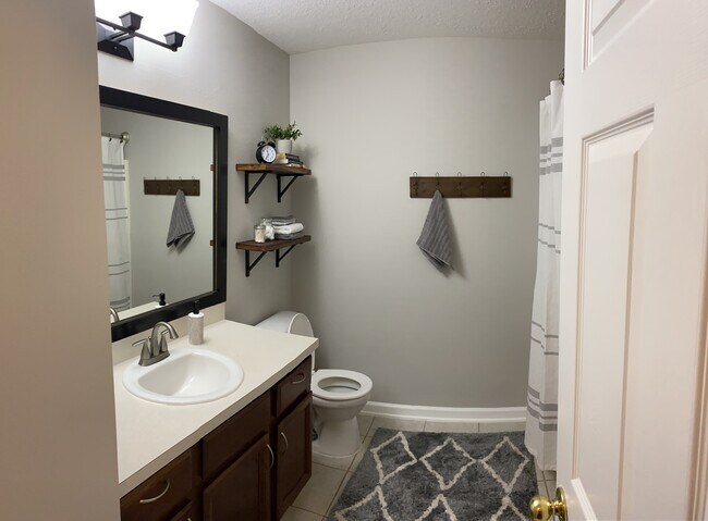 Foto del edificio - 7061 Snowy Canyon Dr