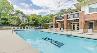 Building Photo - 111 Edgeway Dr