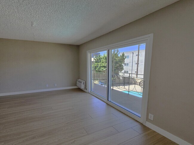 Foto del edificio - 14037 Oxnard St