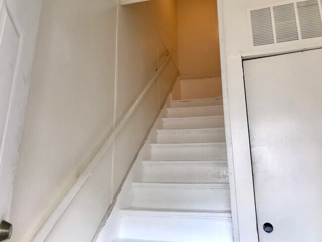 Foto del edificio - 1612 Foster Ave