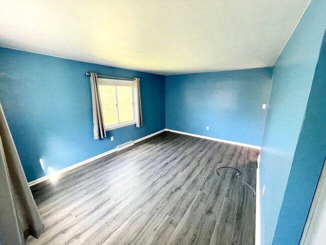 Foto del edificio - 613 Hickory Dr