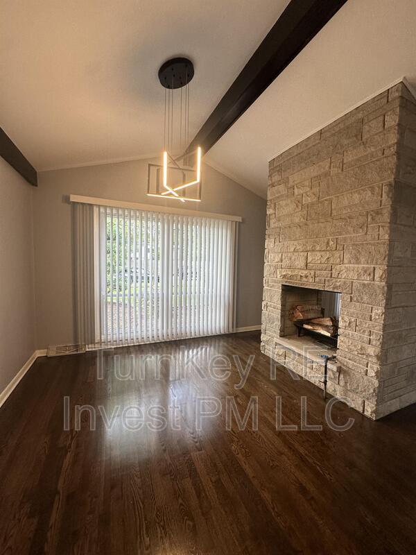 Foto del edificio - 923 W 187th St