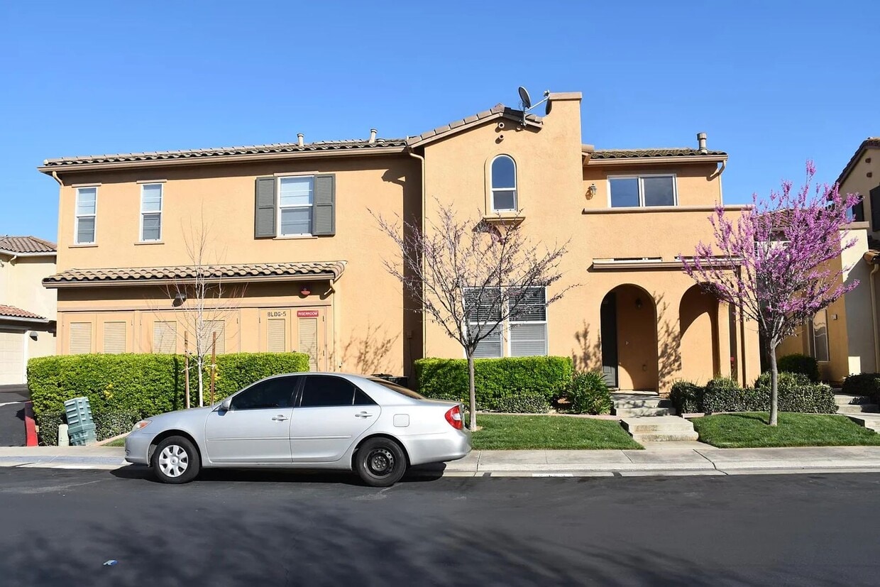 Primary Photo - 8450 Crystal Walk Cir
