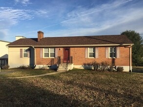 Building Photo - 36 Green Hill Dr