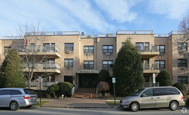 Building Photo - 1 Overlook Ave