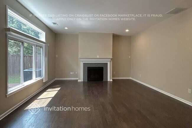 Foto del edificio - 2424 Steinbeck Ln