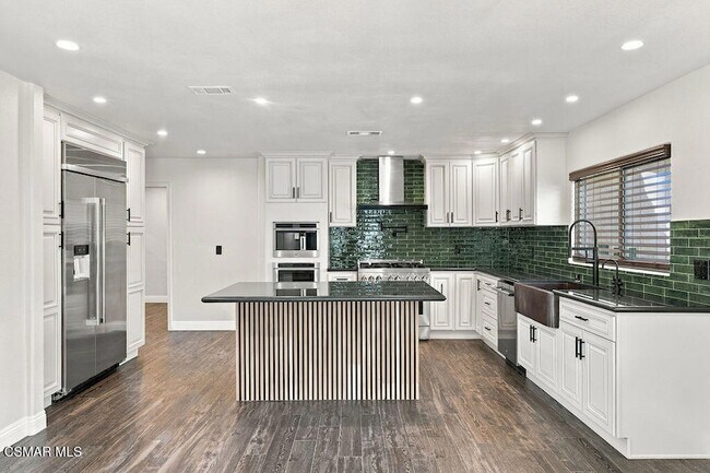 Building Photo - 5769 Nutwood Cir