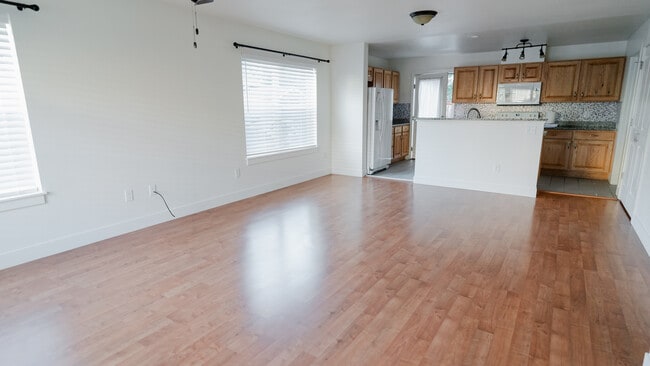 Building Photo - 3686 Paseo del Prado