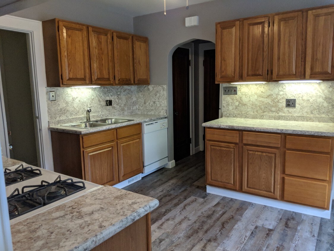 Foto principal - 240 Hickok Ave