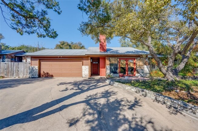 Building Photo - 6936 Chinook Dr