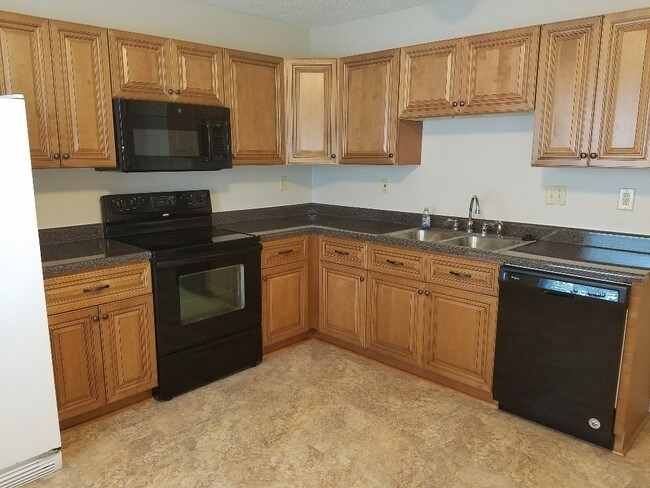 Building Photo - 1555 Hunt Club Ct