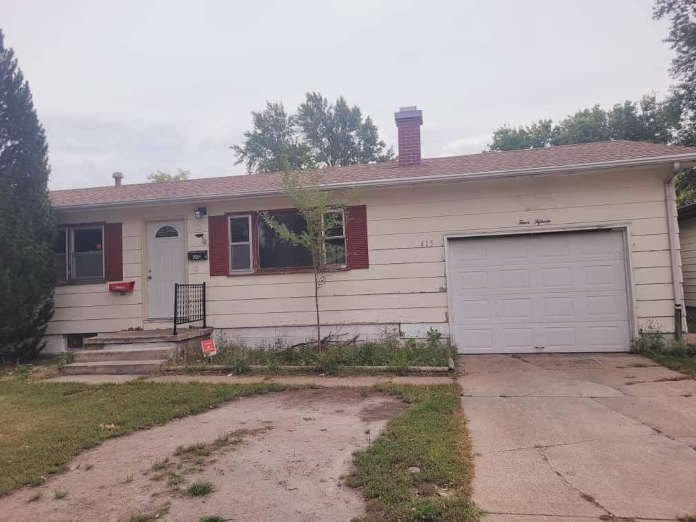 Primary Photo - 415 E 12th St
