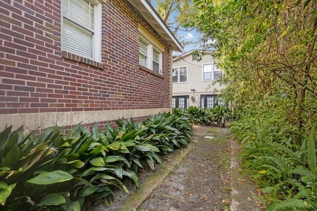 Foto del edificio - 1338 Wolfe St