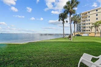 Building Photo - 6051 Sun Blvd