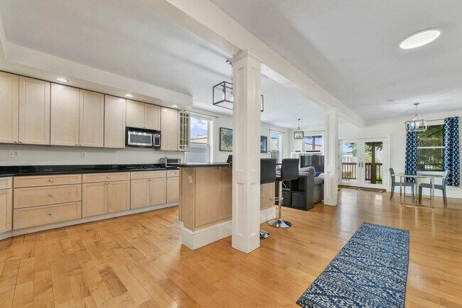 Foto del edificio - 714 E 4th St