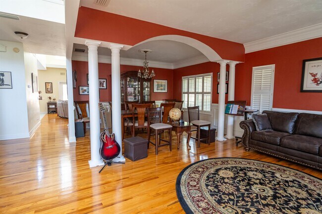 Foto del edificio - 491 Frank Shaw Rd