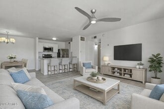 Building Photo - 8055 E Thomas Rd