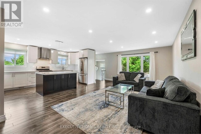 Building Photo - 140 Weybridge Trail