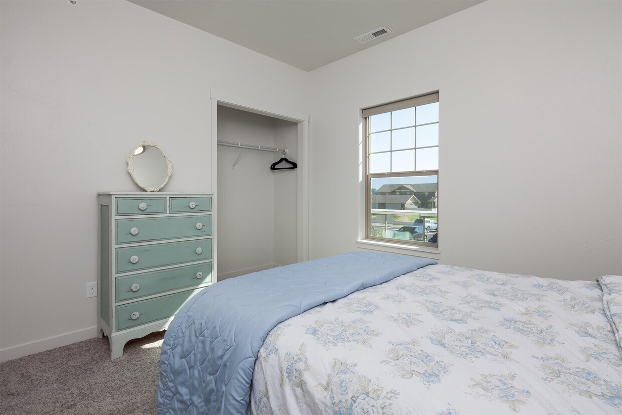 Foto principal - 202 Sawyer Ln