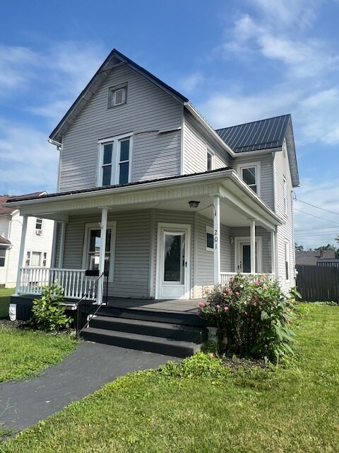 Primary Photo - 201 W Walnut St