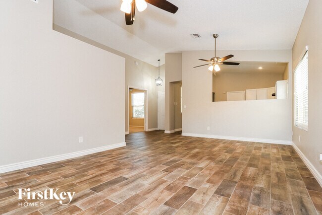 Building Photo - 4052 E Mountain Vista Dr