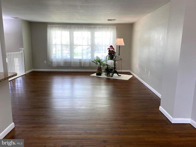 Foto del edificio - 425 Weidman Ave