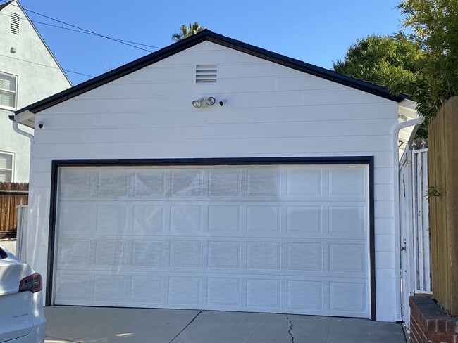 Two Car Garage - 551 E Fairview Blvd