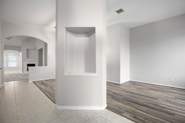 Building Photo - Spacious 3BR / 2BA Corner-Lot Home with Fenced Backyard & Garage