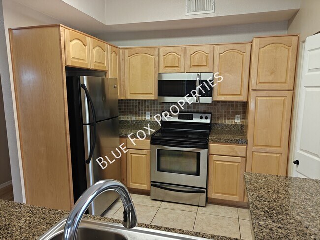Foto del edificio - 1500 E Pusch Wilderness Dr