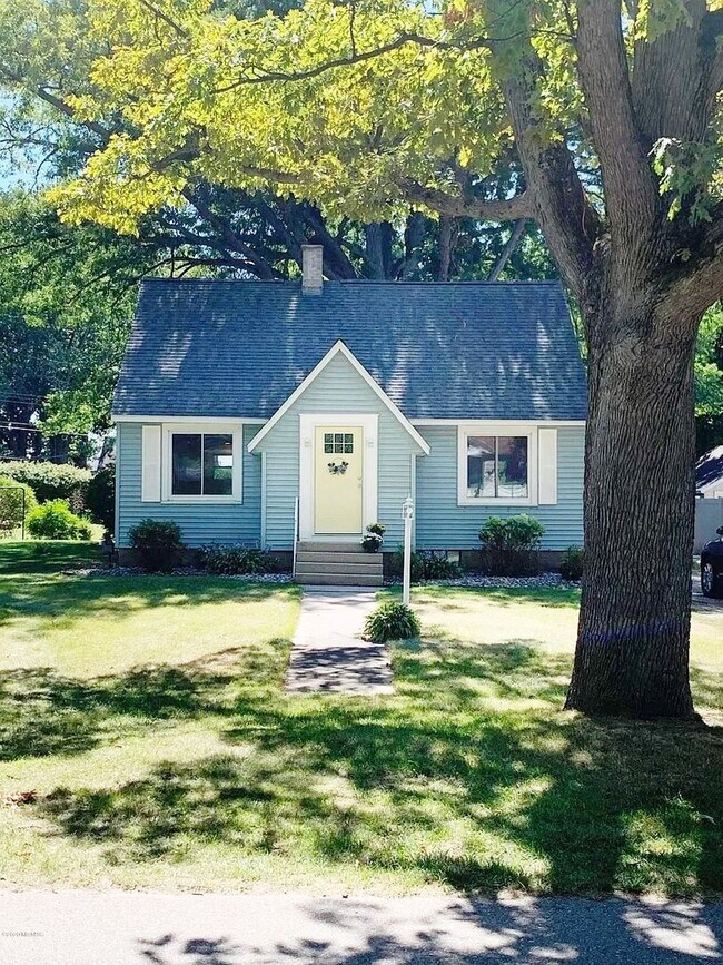 Foto del edificio - 3 Bedroom Home On Holland's North Side