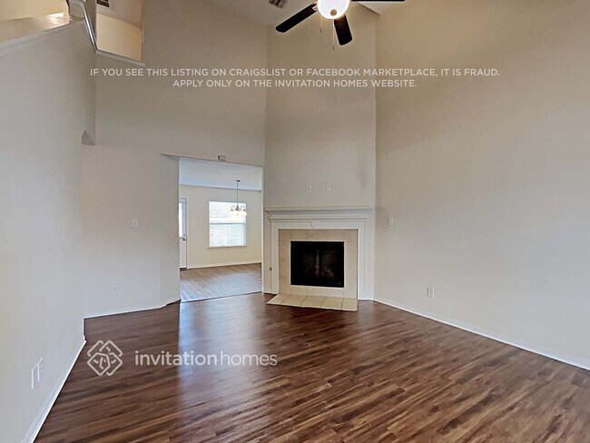 Foto del edificio - 1015 Redcrest Springs Ct