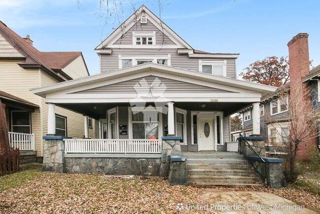 Building Photo - 1136 Madison Ave SE
