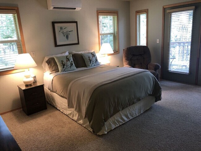 Foto del edificio - Nicholson- Rob's Place- House on Finley Po...