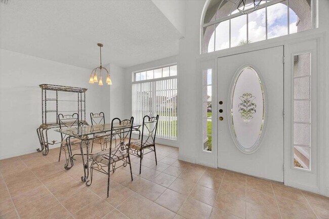 Building Photo - 642 Riggs Cir